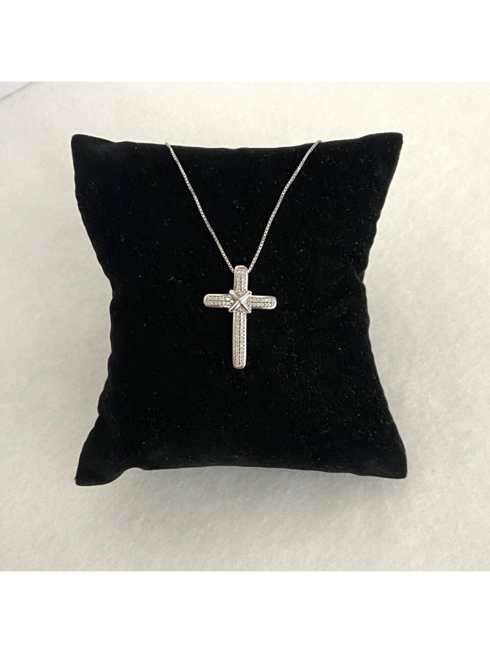 Sterling Silver 925 JTW Pave Diamond Cross Pendant Necklace 18.5" Box Chain